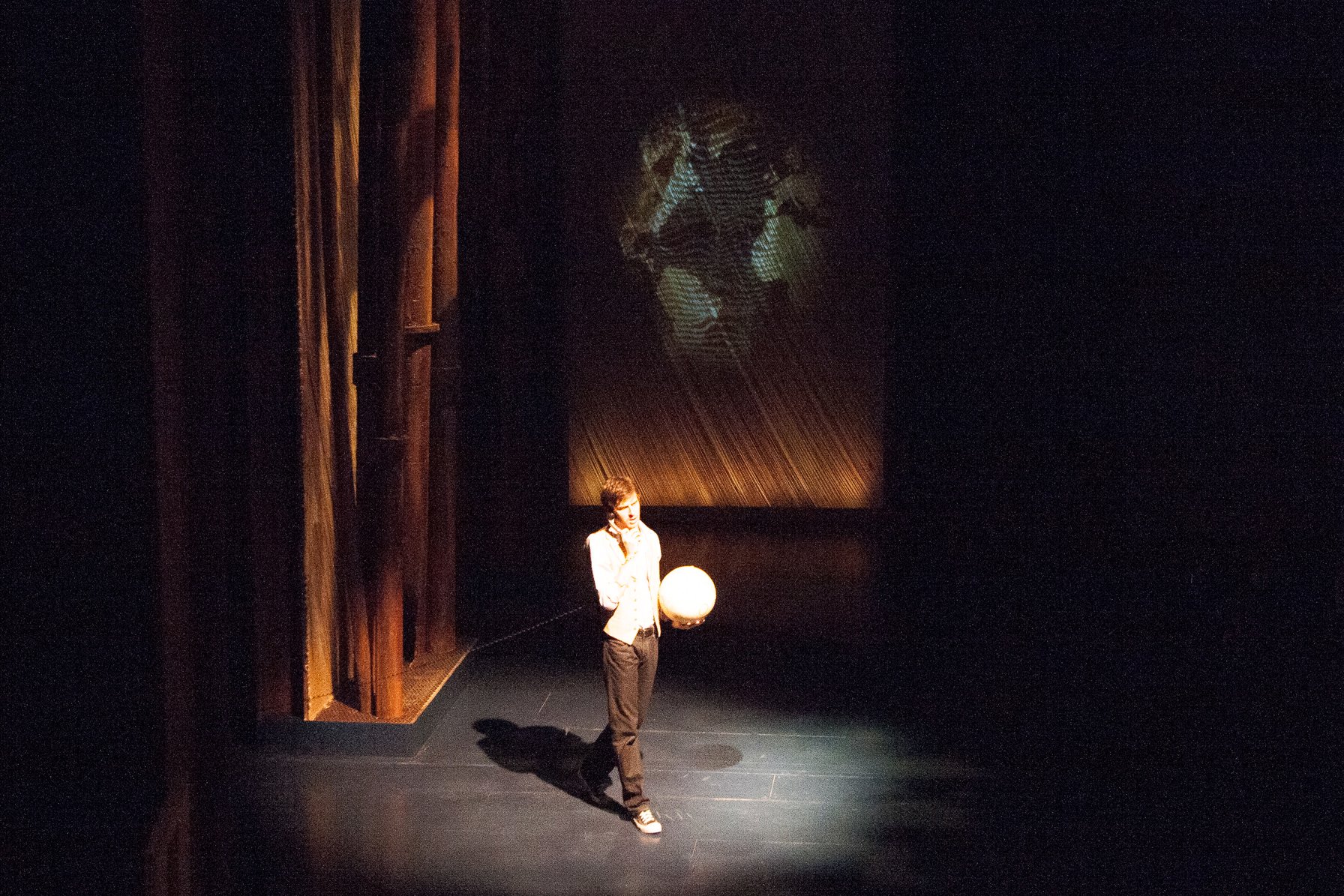 Image 4 of 5 in Eurydice Photos