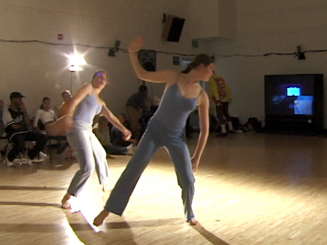Image 8 of 8 in Reverse Patterns - Performance Photos